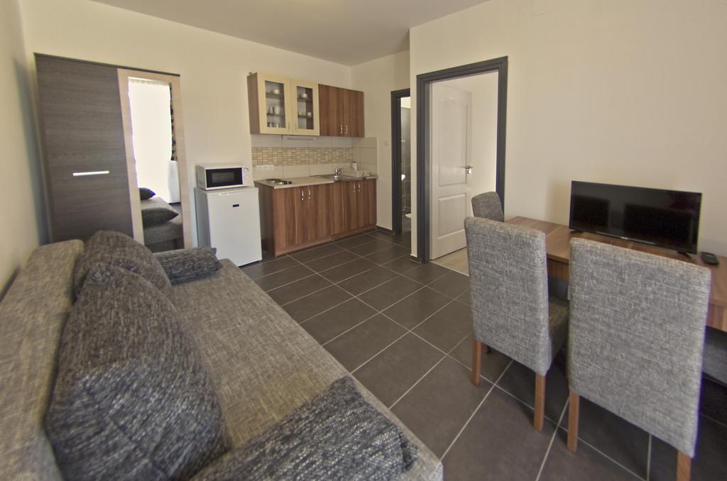 Luca Apartman Sopron Room photo